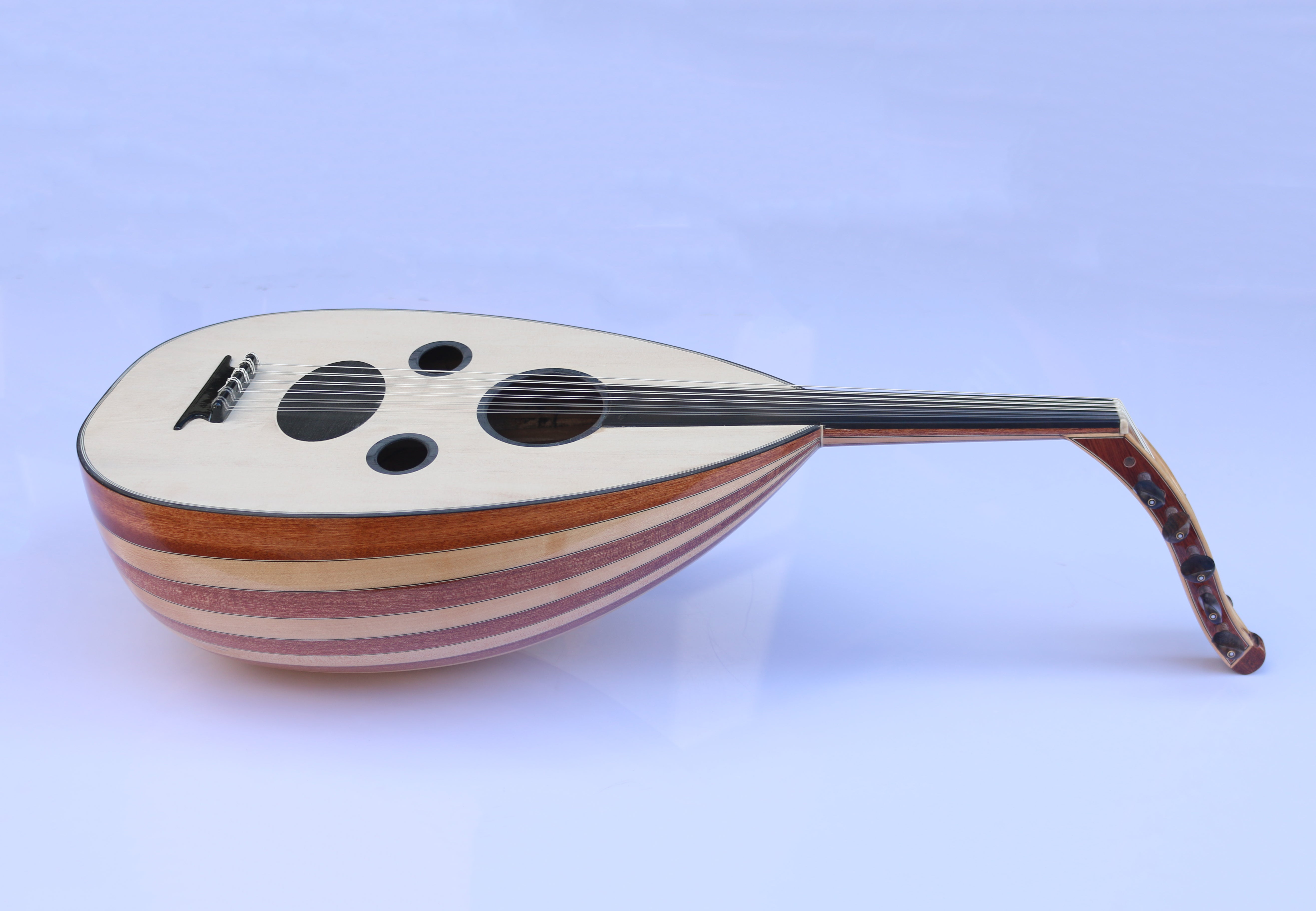 Oud árabe profesional A2 con caja de caoba arce y tapa de abeto